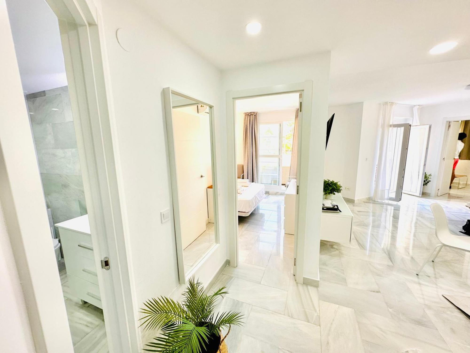 Apartamento, Paradise Sun Beach In Marina Беналмадена Екстериор снимка