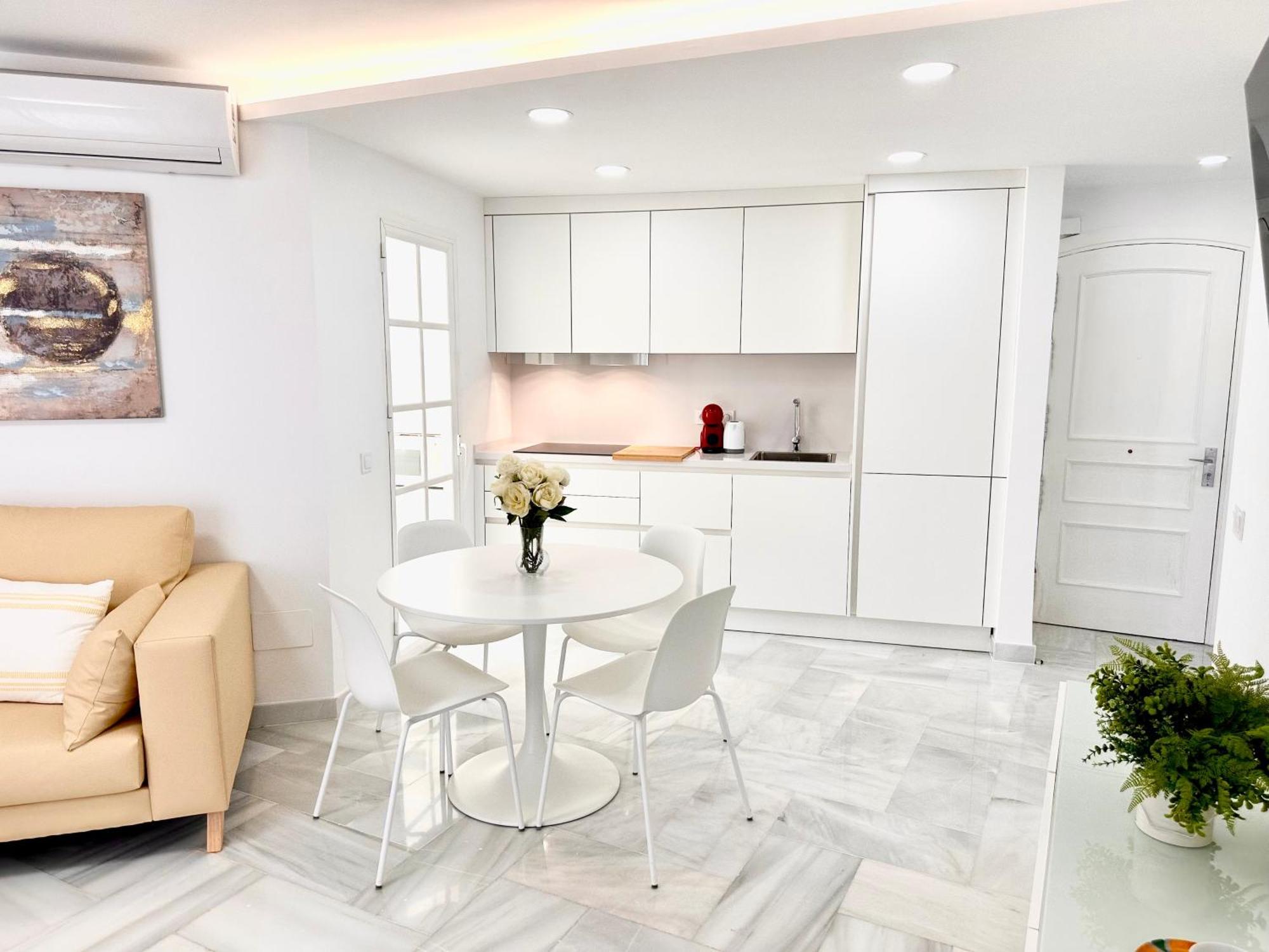 Apartamento, Paradise Sun Beach In Marina Беналмадена Екстериор снимка